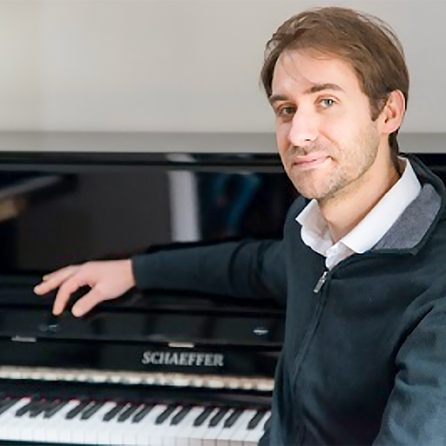 Portrait de Nicolas Schaeffer, fondateur et gérant des Pianos Schaeffer